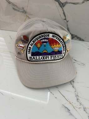 Vintage 1989 Albuquerque Balloon Fiesta Rope Hat With 5 Collectible Enamel Pins
